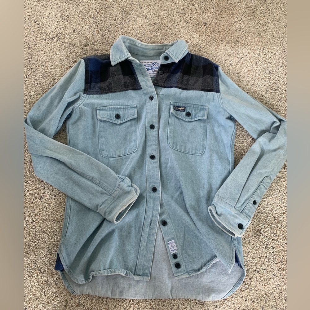 Penfield trail wear Jean shirt